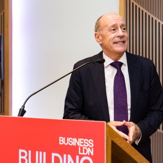 Jules Pipe presenting